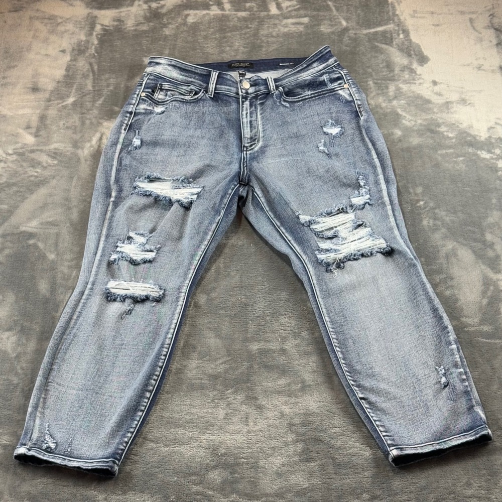 Judy Blue 16W Boyfriend Fit Distressed Jeans Medium Wash High Rise JB82284MD-PL